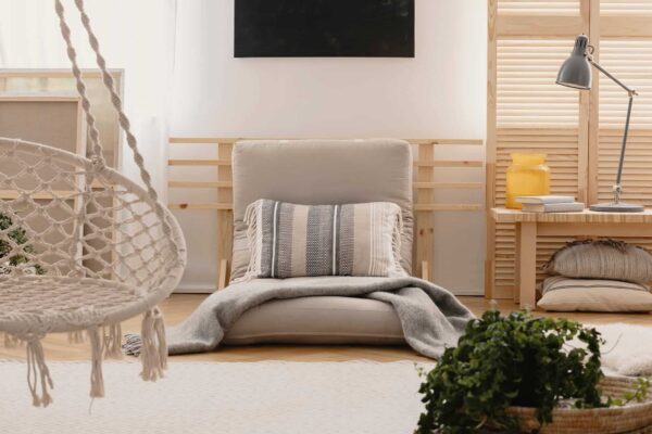 Queen-Size Wooden Bed Frame - Image 2